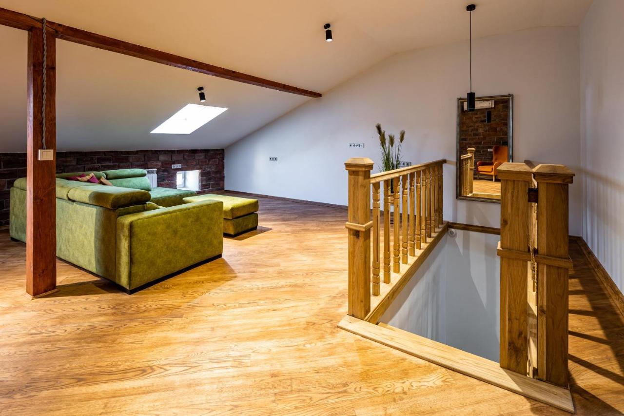 Romari Apartment Вірменська リヴィウ エクステリア 写真