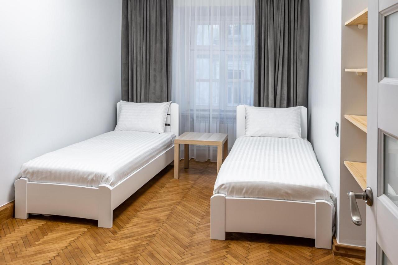 Romari Apartment Вірменська リヴィウ エクステリア 写真