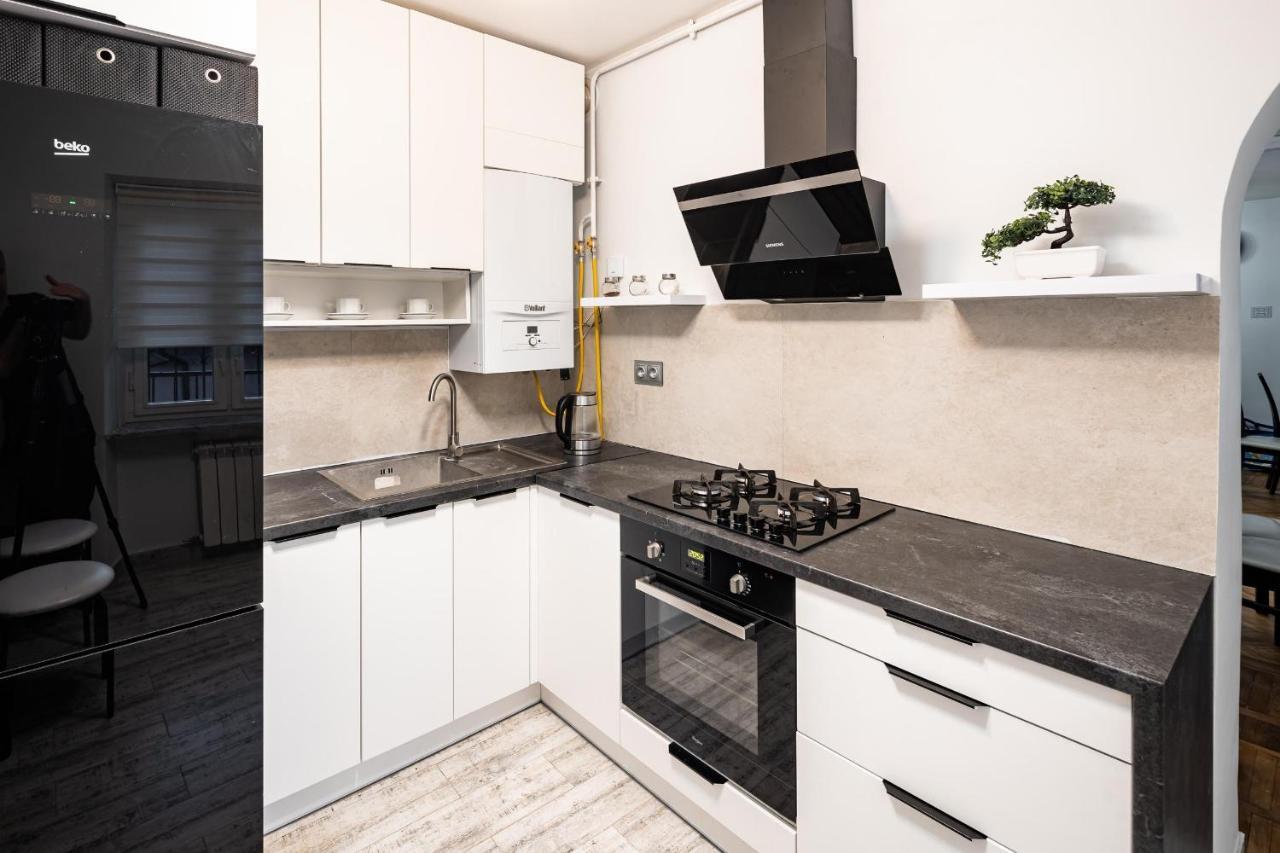 Romari Apartment Вірменська リヴィウ エクステリア 写真