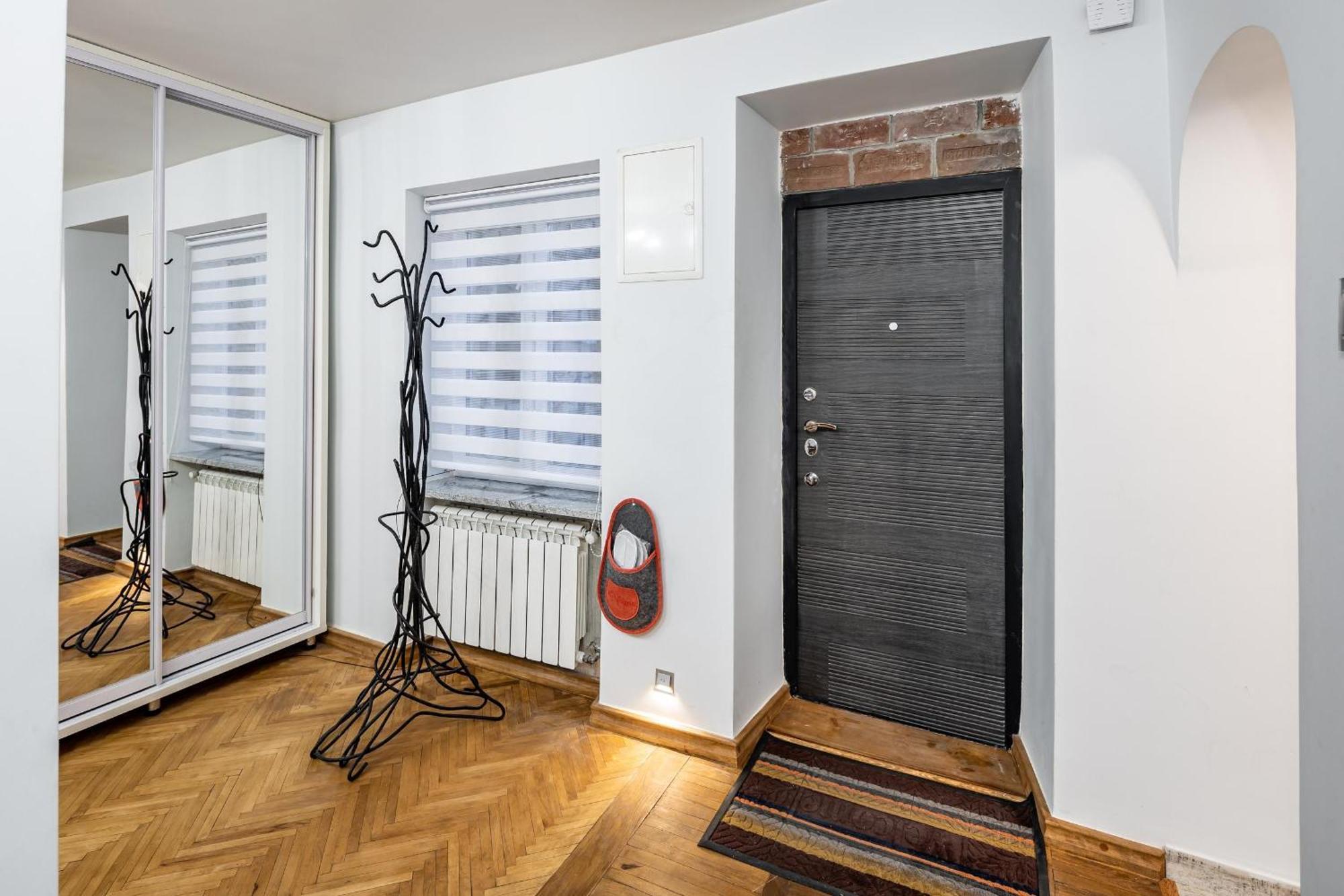 Romari Apartment Вірменська リヴィウ エクステリア 写真